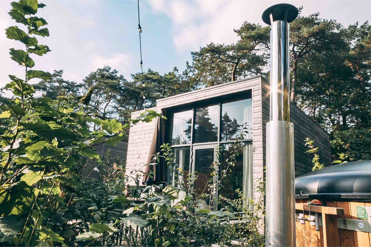 Veluwe的自然小屋-带热水浴缸的微型住宅