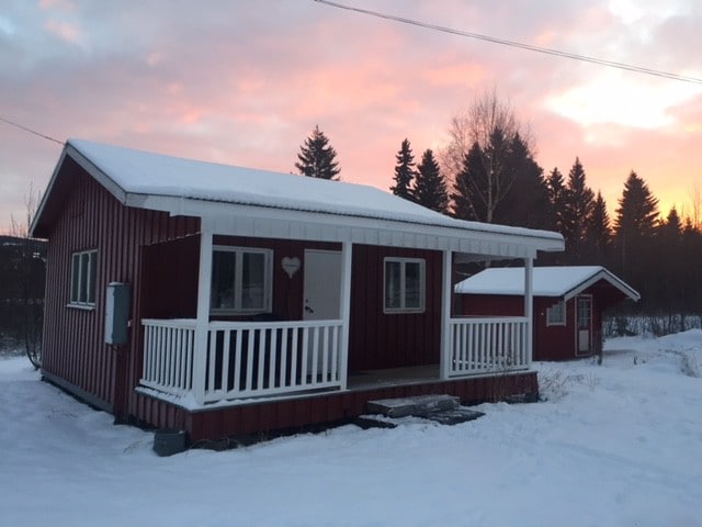 * Villa/Stuga * Ragunda vallei, Jämtland, Sverige.