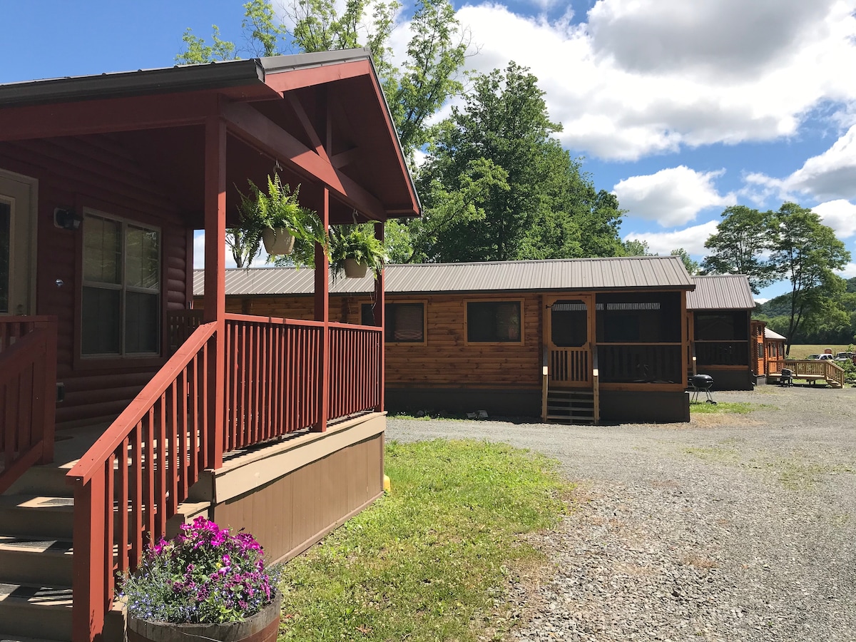 Rolling River Cabins - Cabin 2