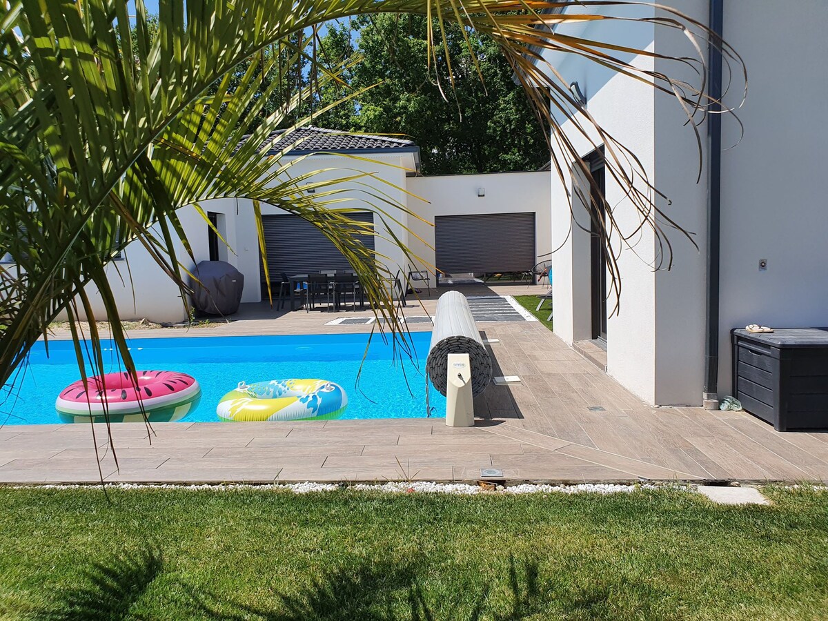 Villa au calme avec vue forêt et 3mn de Montauban