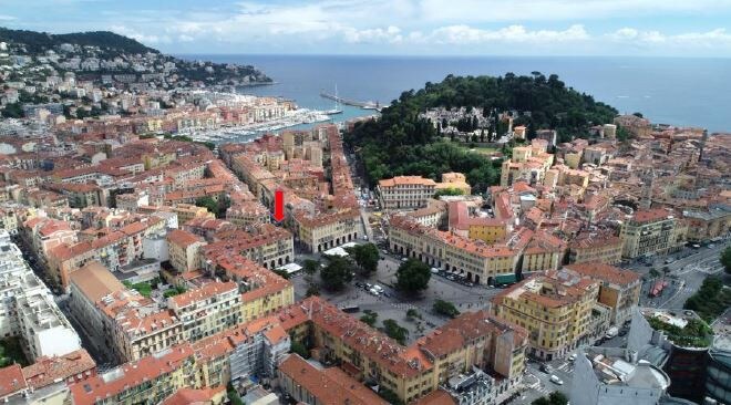 PLACE GARIBALDI/APP. 4 PERS AU CALME