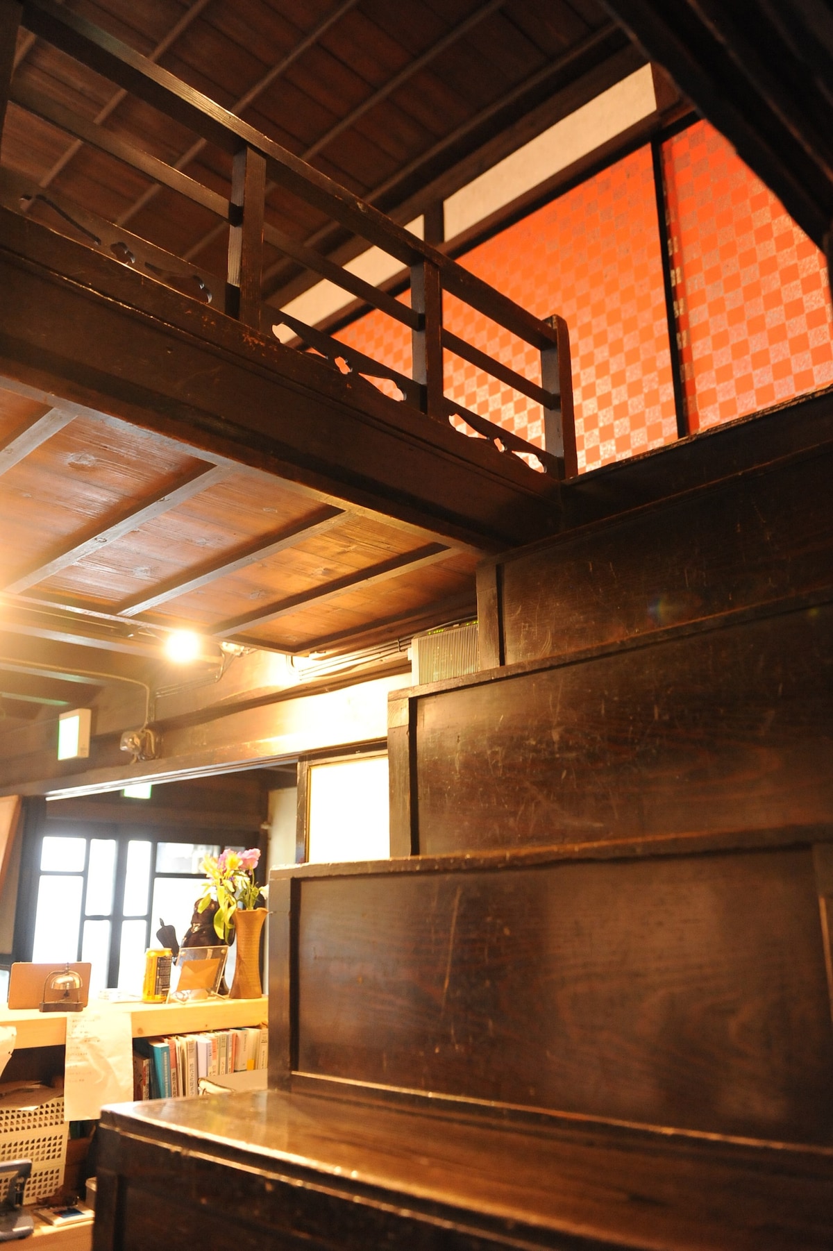 对于6至10人的团体，长野中级！安静而平静的联排别墅，位于城堡小镇，探索历史。