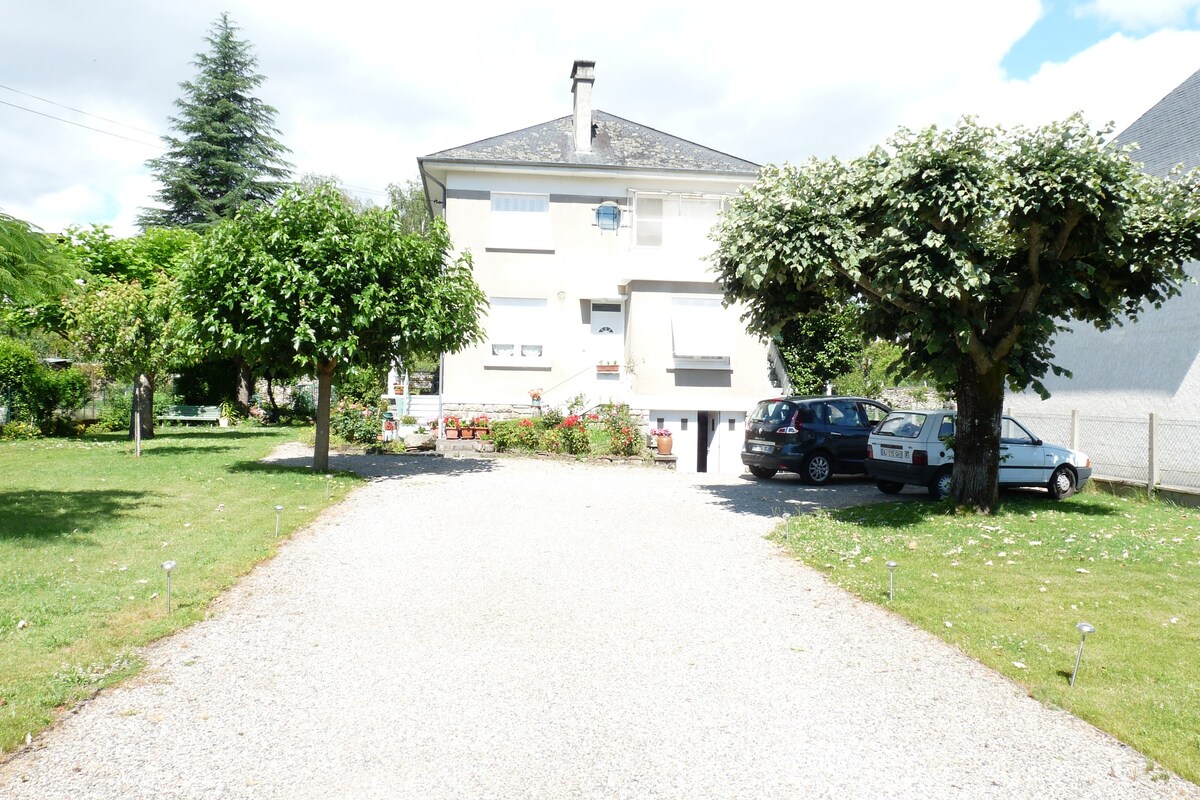 Un bel appartement au calme , très lumineux.