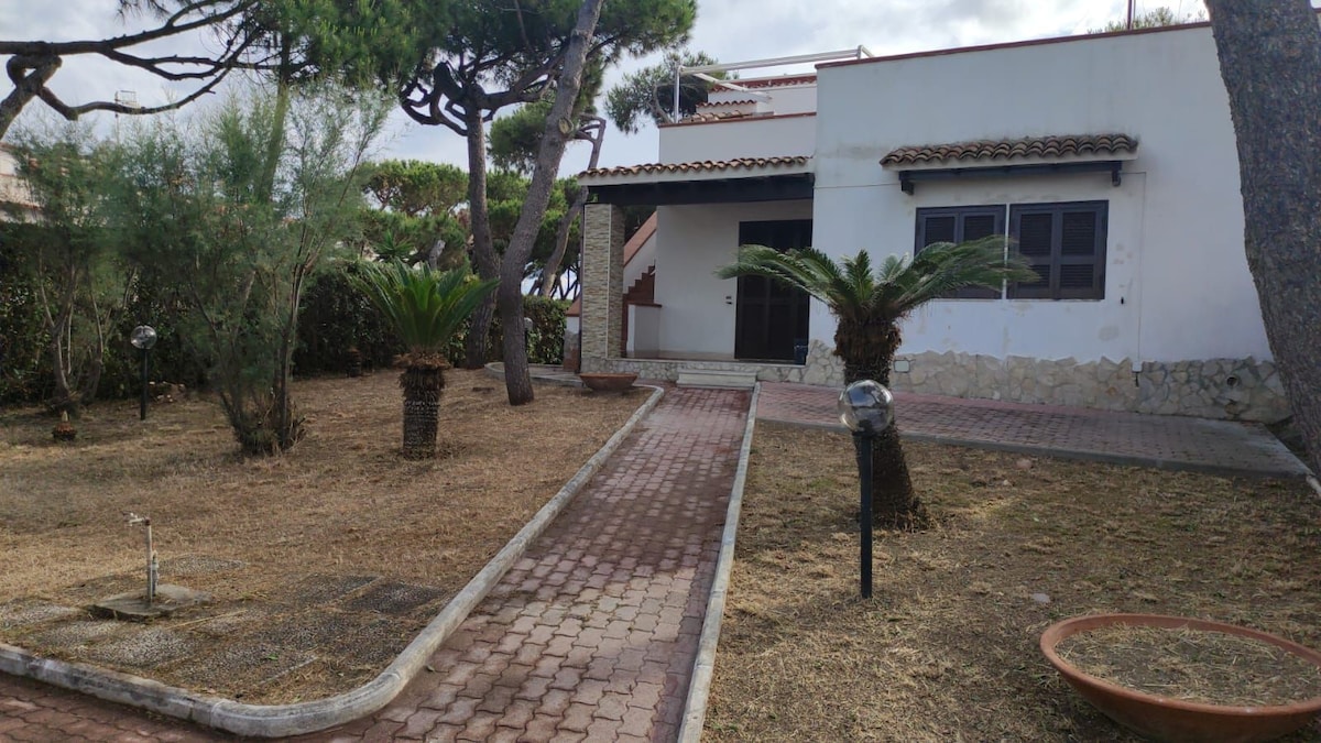 VILLA FRONTE MARE