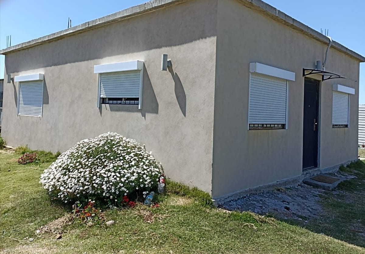 Casa con estufa Punta Negra 1 cuadra de la playa