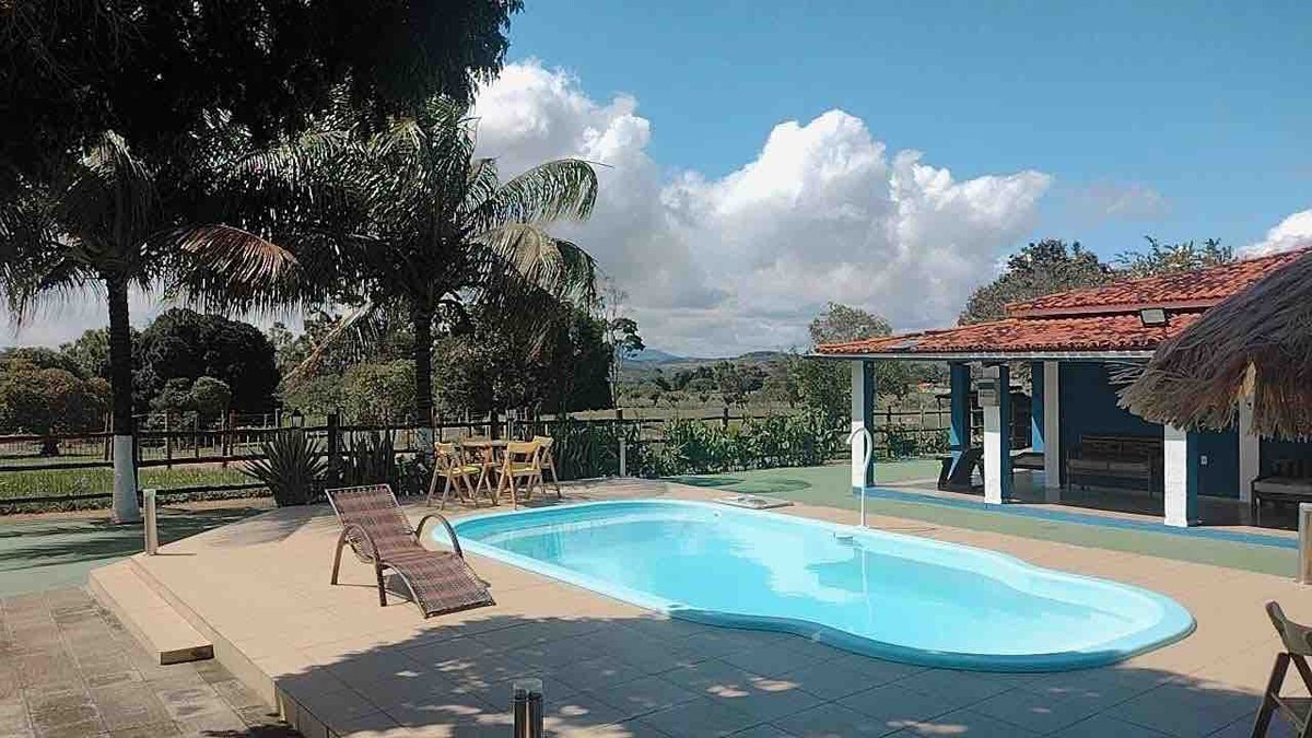 Casa de campo aconchegante com piscina, espaçosa.