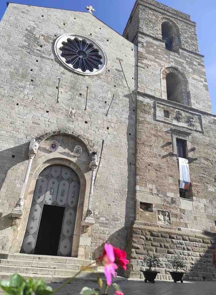 Scegli la nostra struttura per visitare Acerenza!🇮🇹