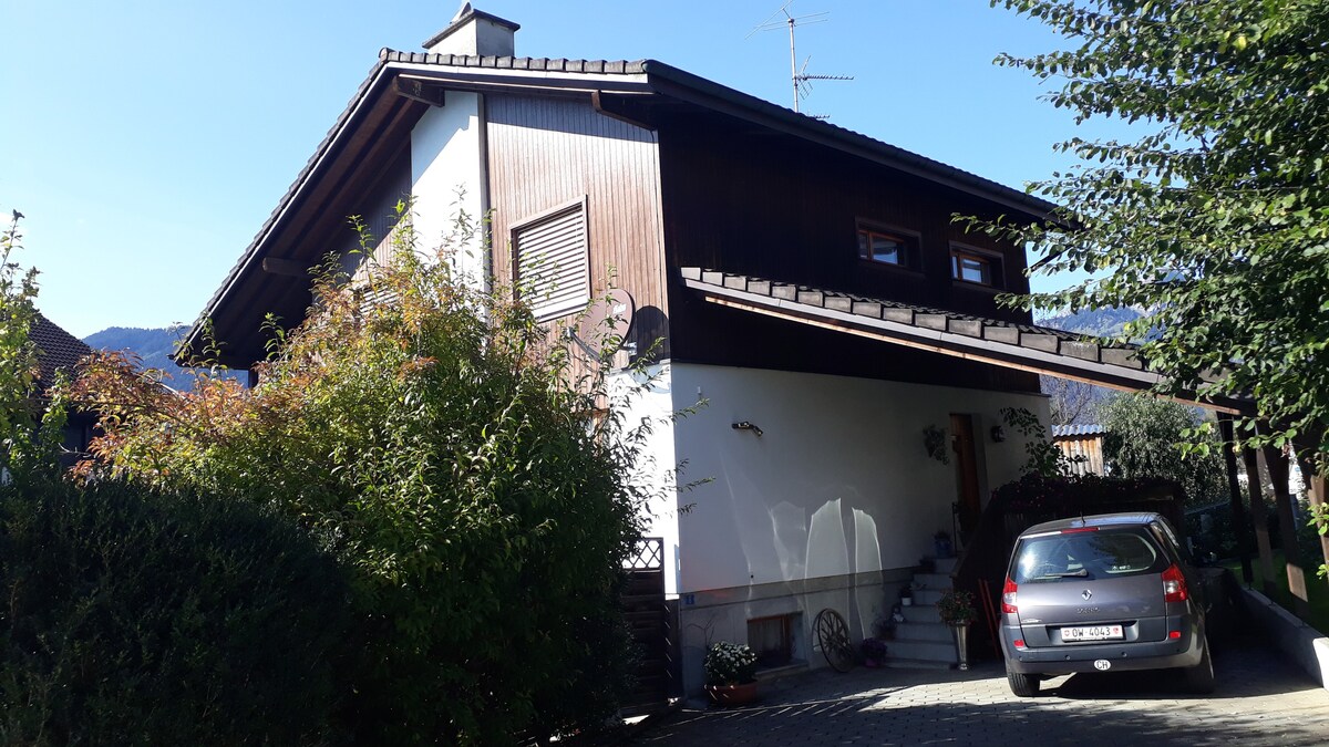 双人客房，位于EFH Stübli ，带泳池和桑拿房