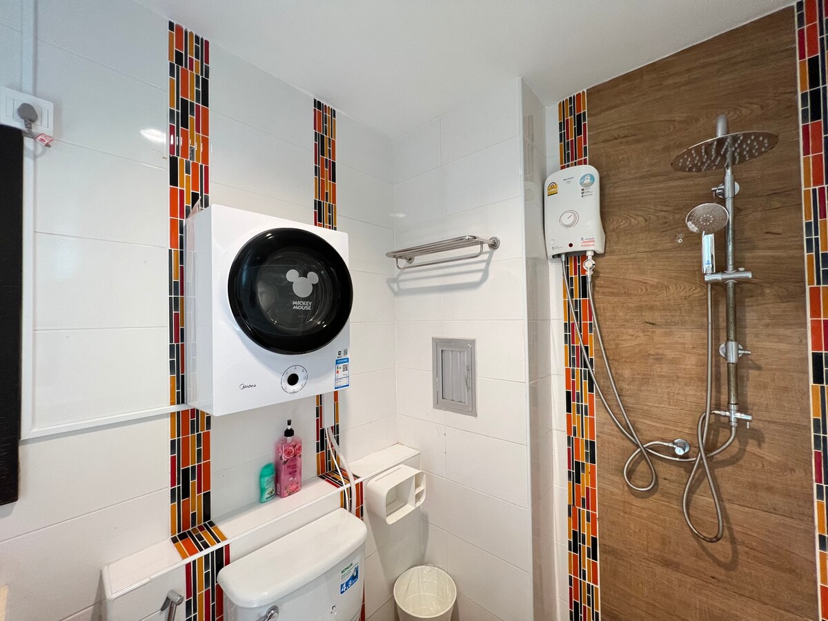 芭东海滩超赞房东猫主题酒店-有电梯洗衣机-房间温馨舒适