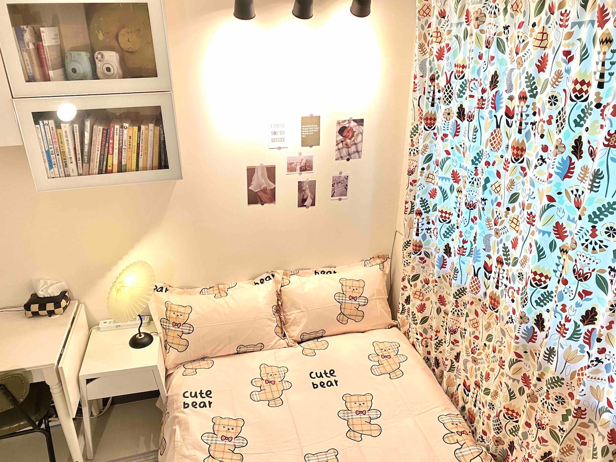 Vintage room_2mins to subway, 15mins to Hongdae