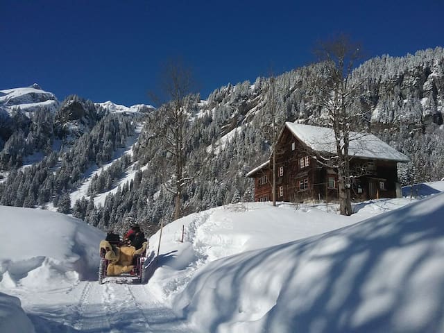 Glarus Süd的民宿