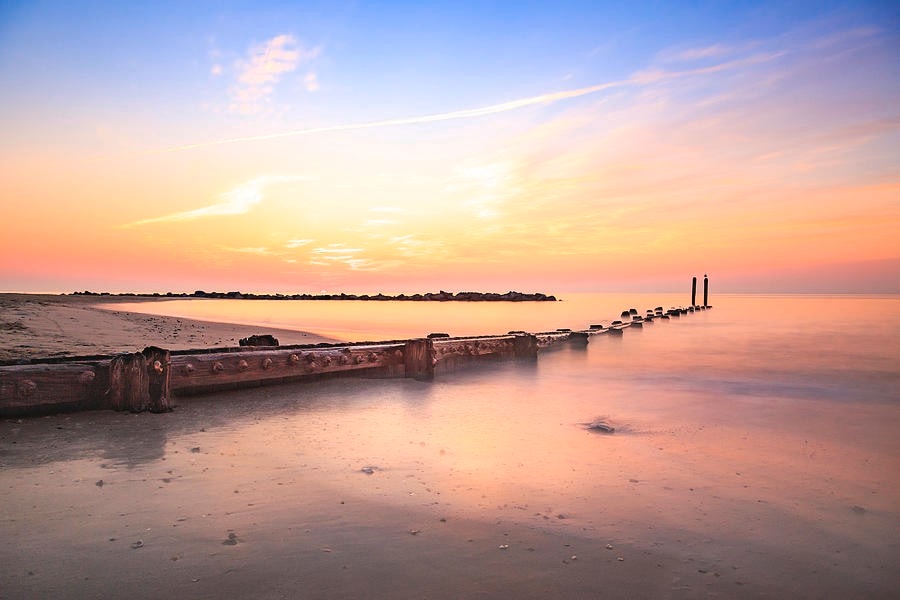 距离巴克罗海滩（ Buckroe Beach ） 3块，狗狗友好