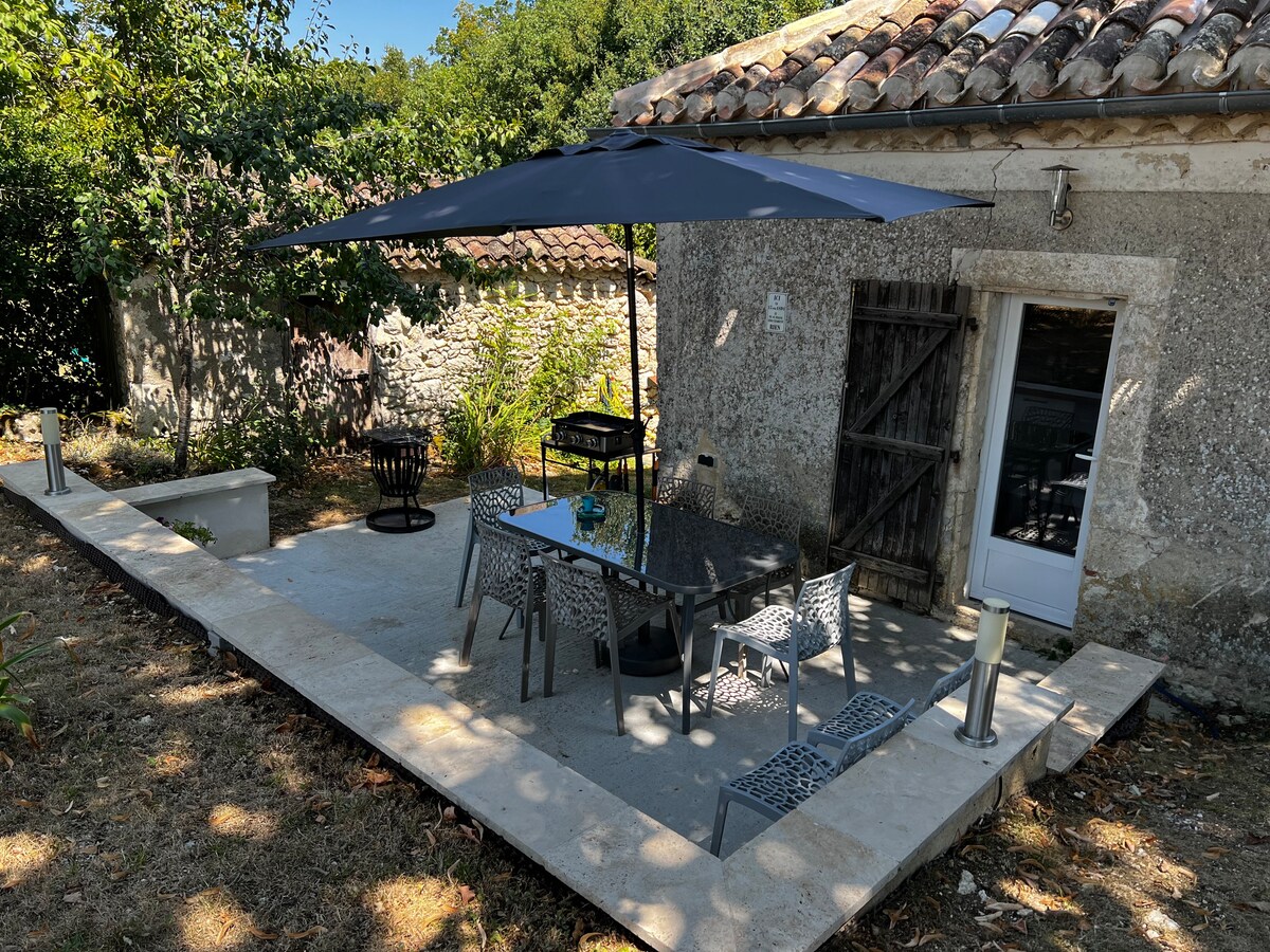 Gîte  avec piscine entièrement restauré 6/8