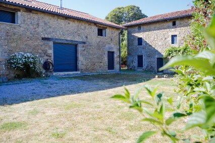 Maison rénovée en pierres  ménage inclus