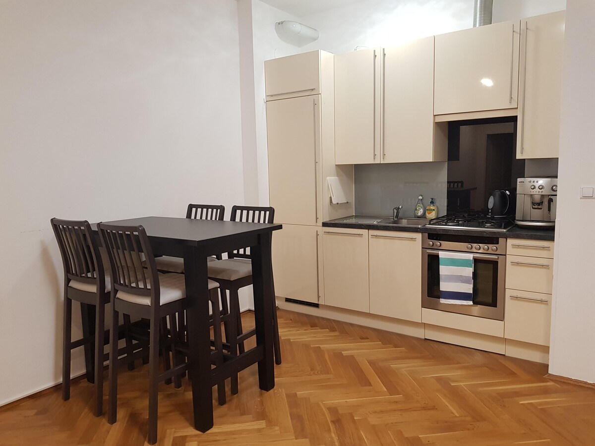 City Apt + private garden in middle of Vienna