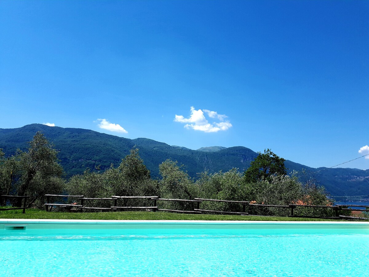 Lake Como piscina, vista lago 4