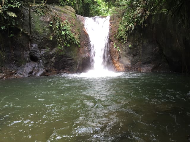 Cachoeiras de Macacu的民宿