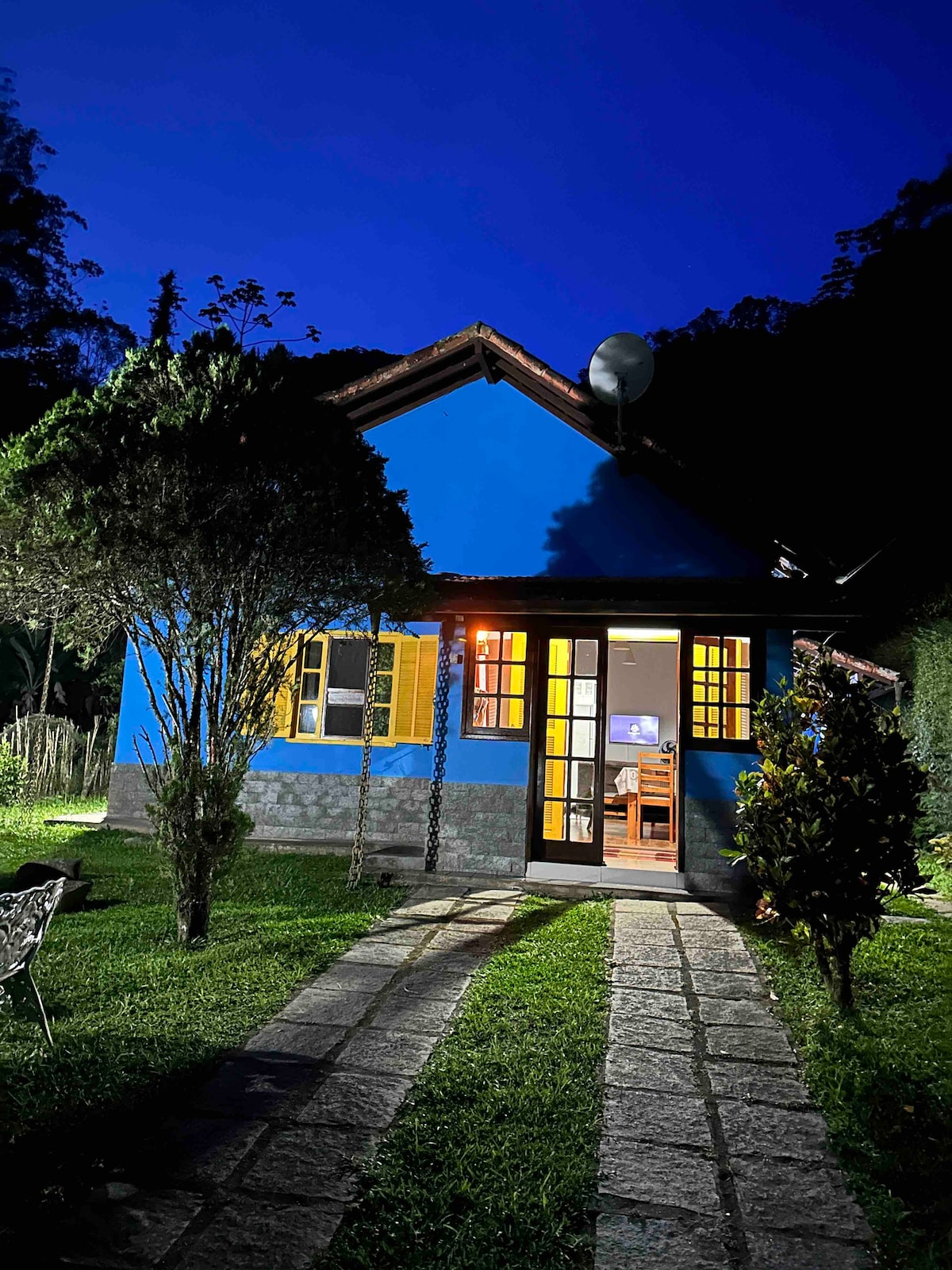 Cantinho Azul - Casa aconchegante com Wi-Fi.