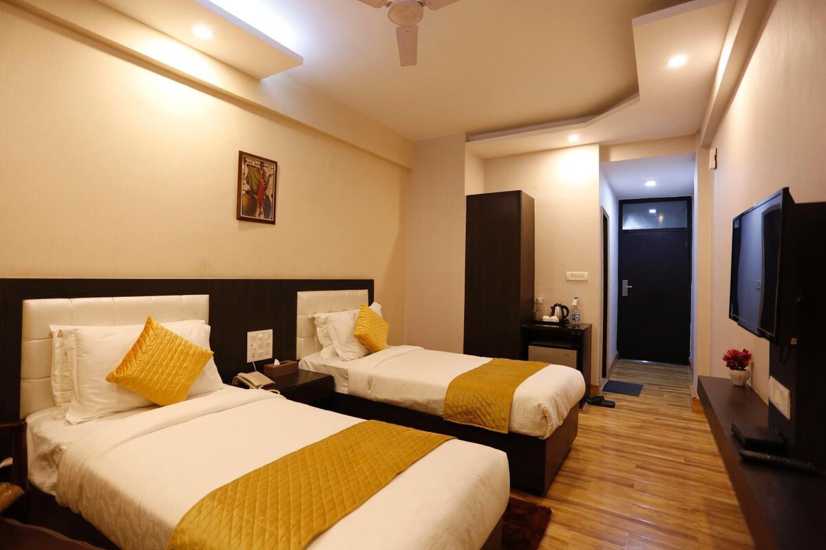 Hotel Paradise Ganga Deluxe Room with breakfast