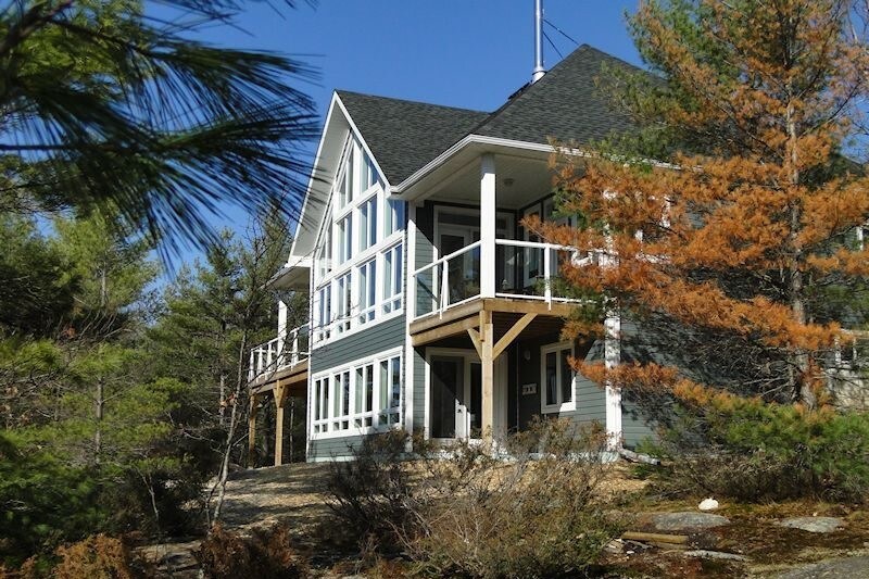 Muskoka Waterfront Riverstone小屋