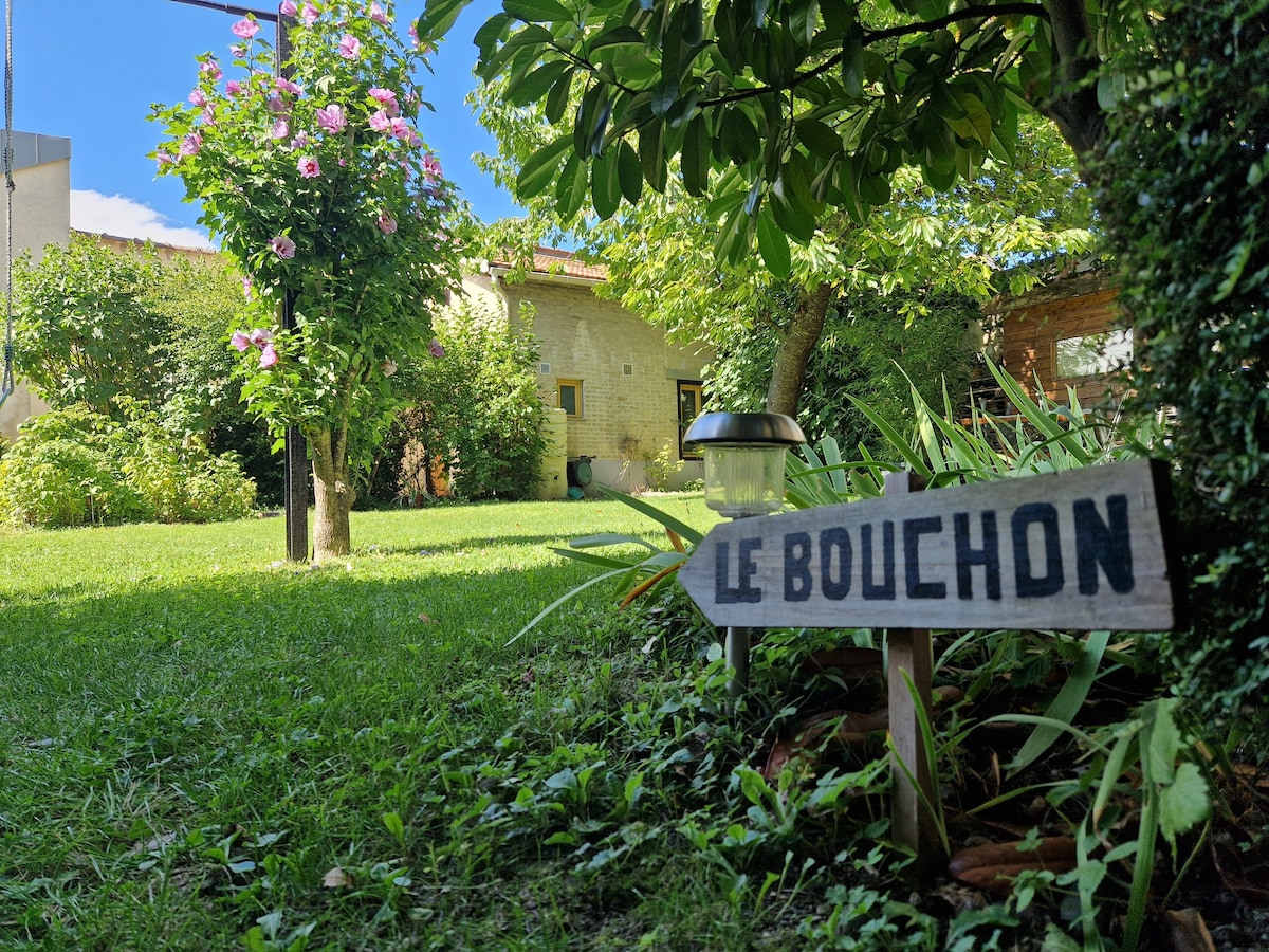 Le Bouchon Garden Side
