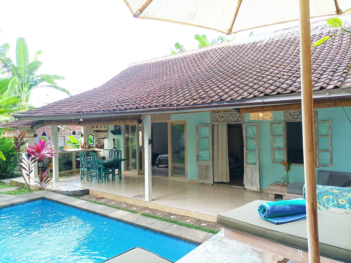 带泳池的正宗印尼风格别墅@ Lovina
