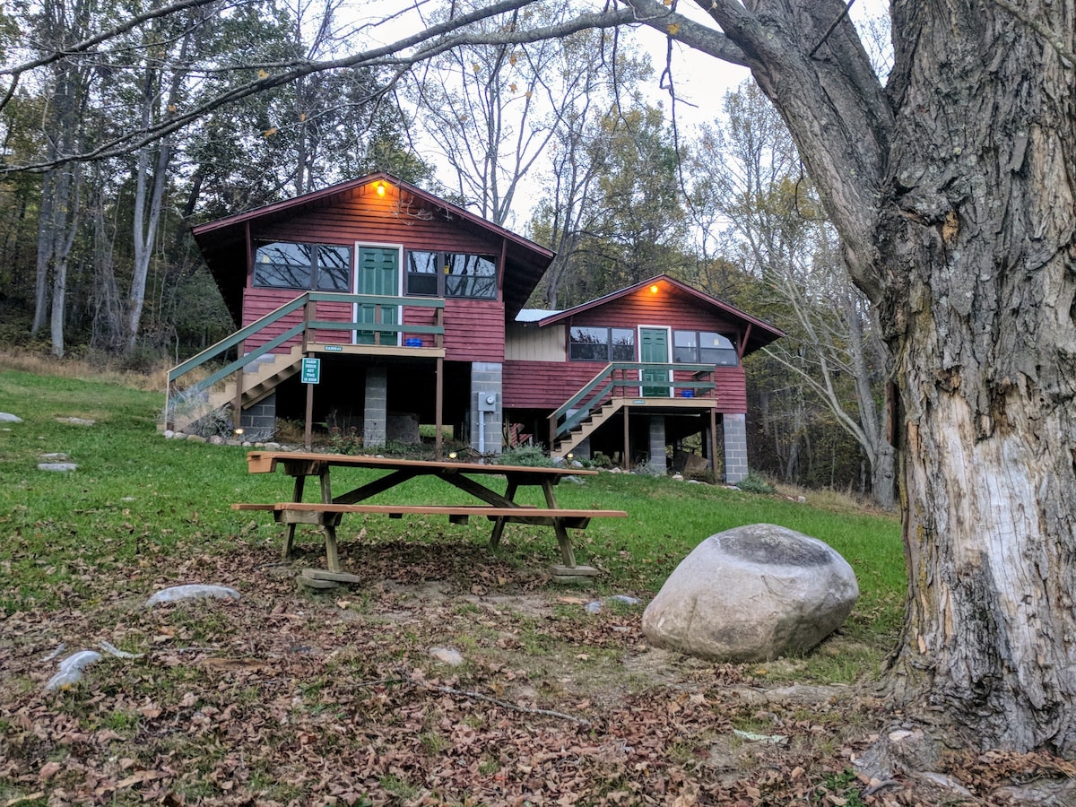 在Buffalo Gap Retreat的山猫小木屋（ 2号小木屋）