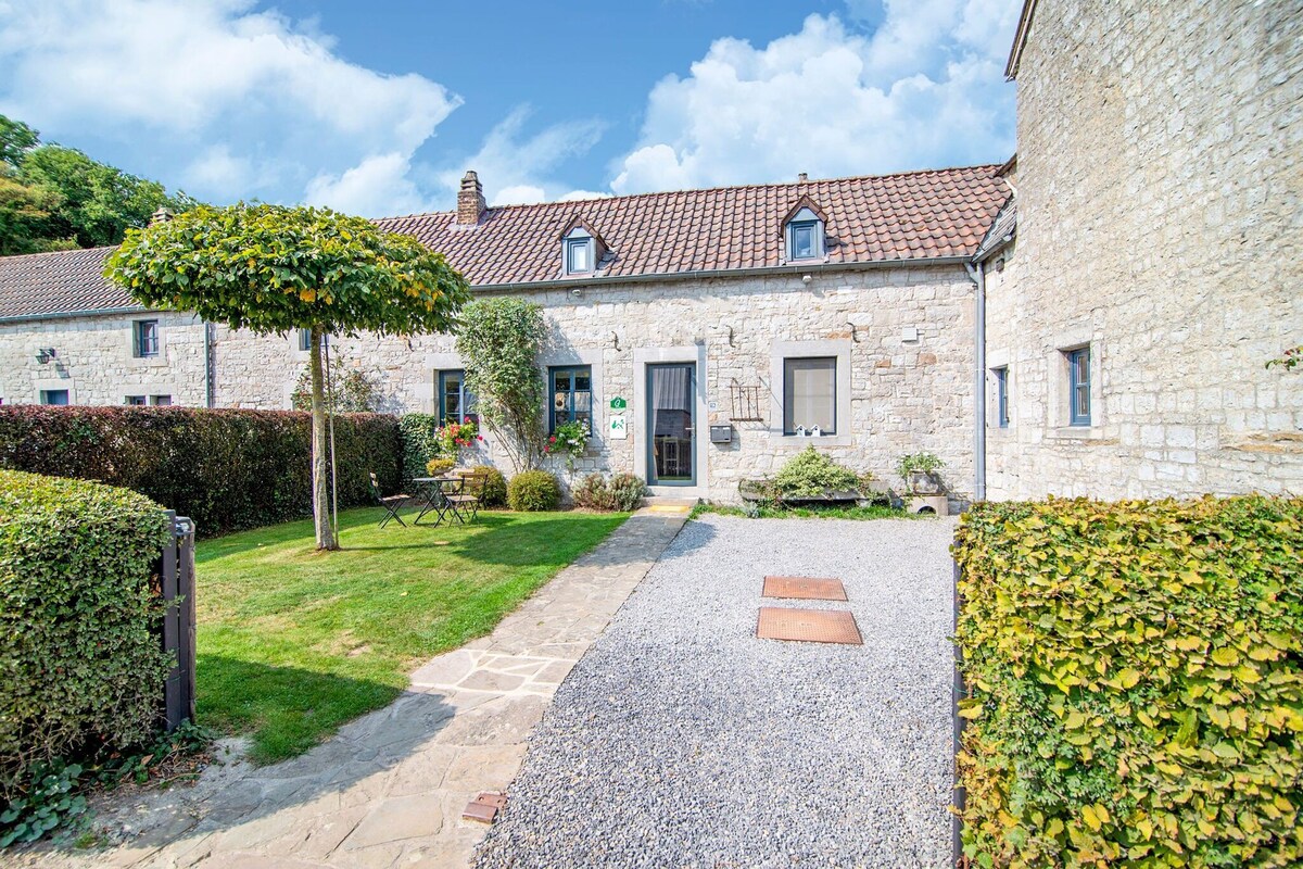 Traditional Cottage with private terrace