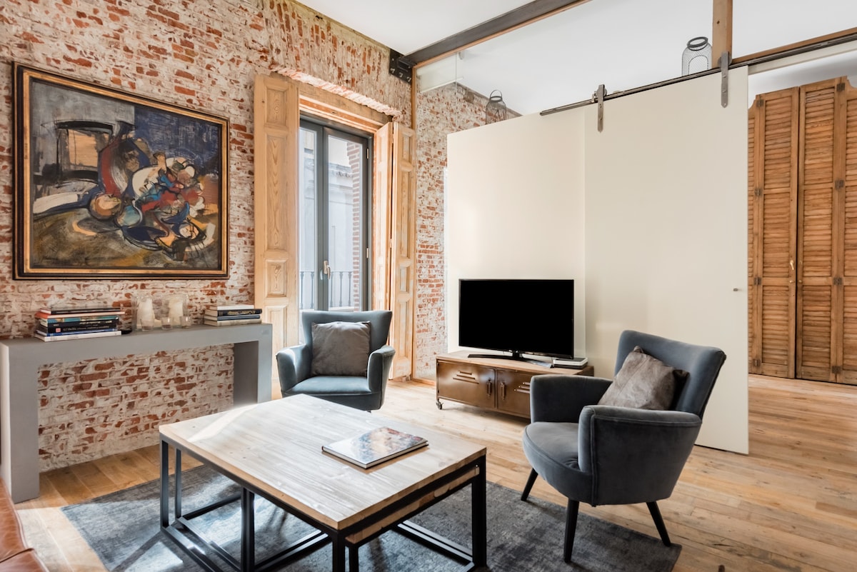 Charming Loft Style Apartment in Trendy Lavapies