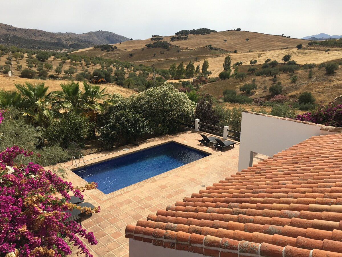 Finca Chimeneas tranquil rural 5*Villa escape