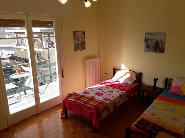 b5-1 private lg room city center lg balcony jewel
