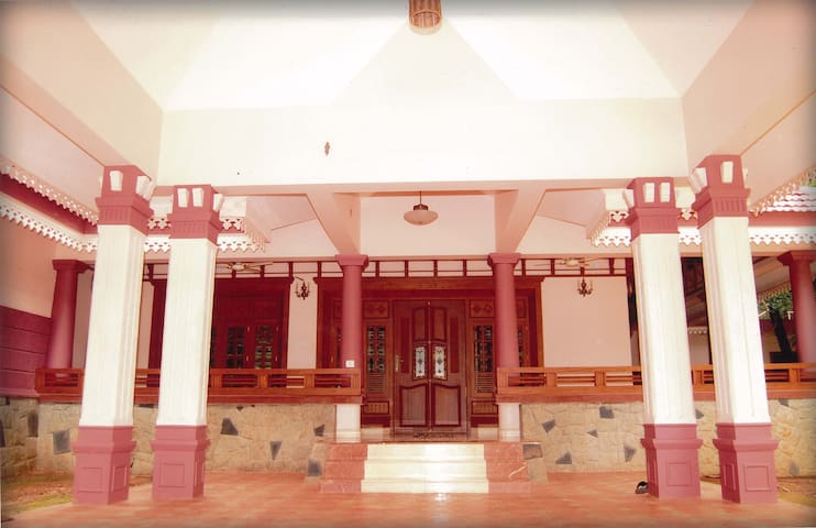 Thiruvegappura的民宿