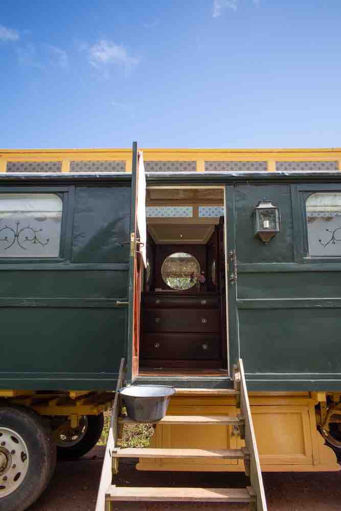 Offas Dyke附近的原版Showman 's Waggon