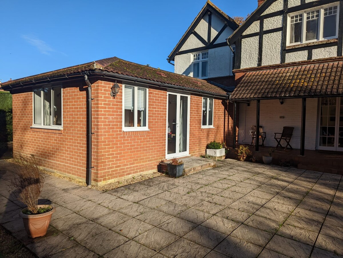 Large ensuite family room/annex, private access