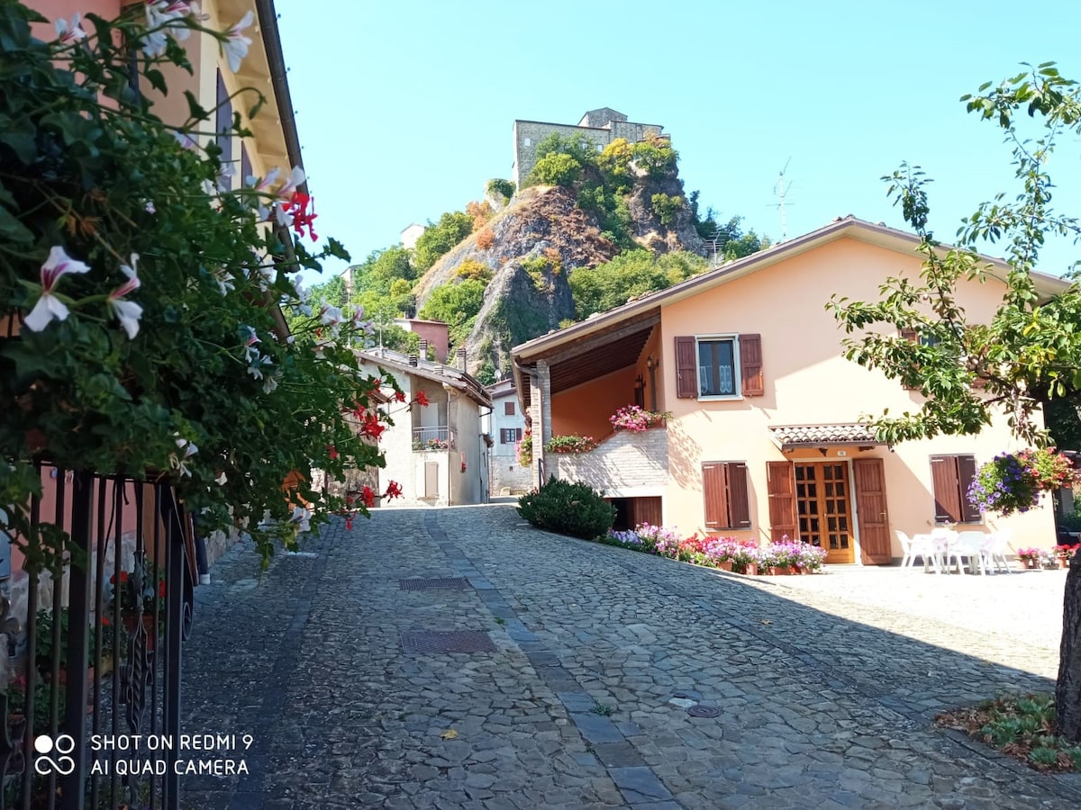 Casa Lilli below the Castle