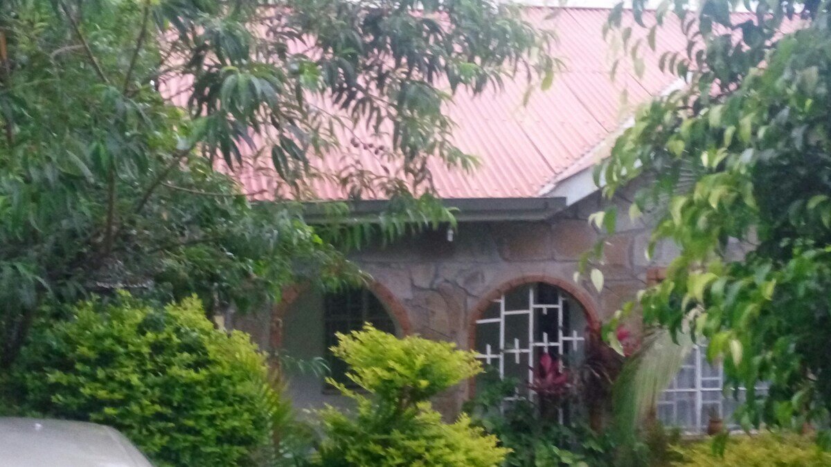 Oldonyo House Amboseli