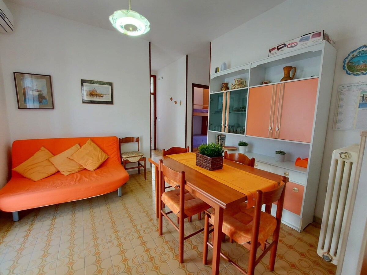 three-rooms apartment with air conditioning