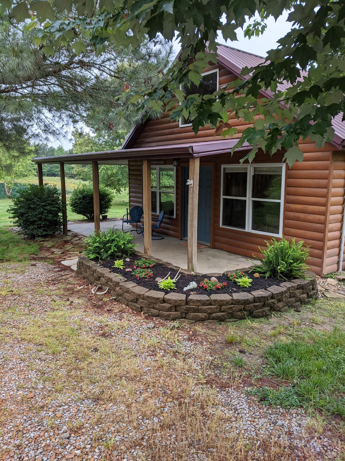 Shawnee Pines Lodging - # 1 Loft Cabin