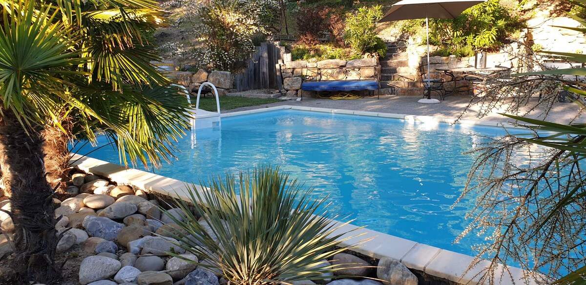 Chambre de Charme en Provence avec Piscine