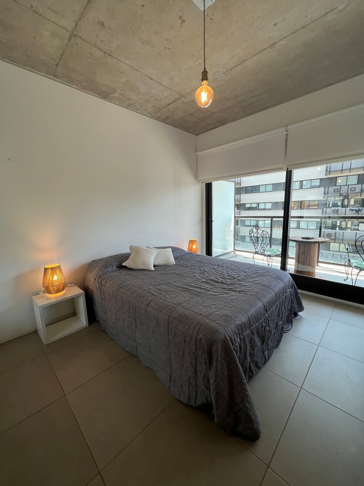WeHostBsAs-奥利沃斯（ Olivos ）带泳池的完美单卧室公寓
