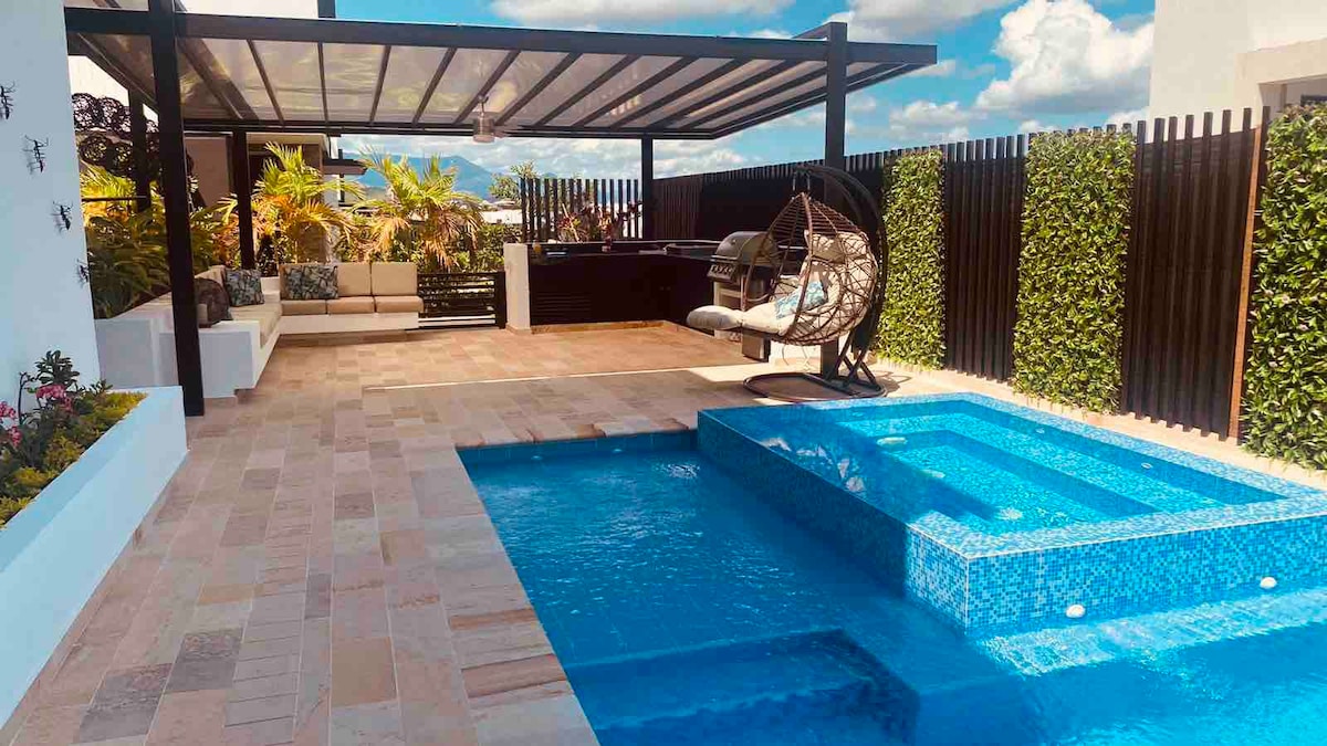 Premena Casa con Piscina & Jacuzzi Privados