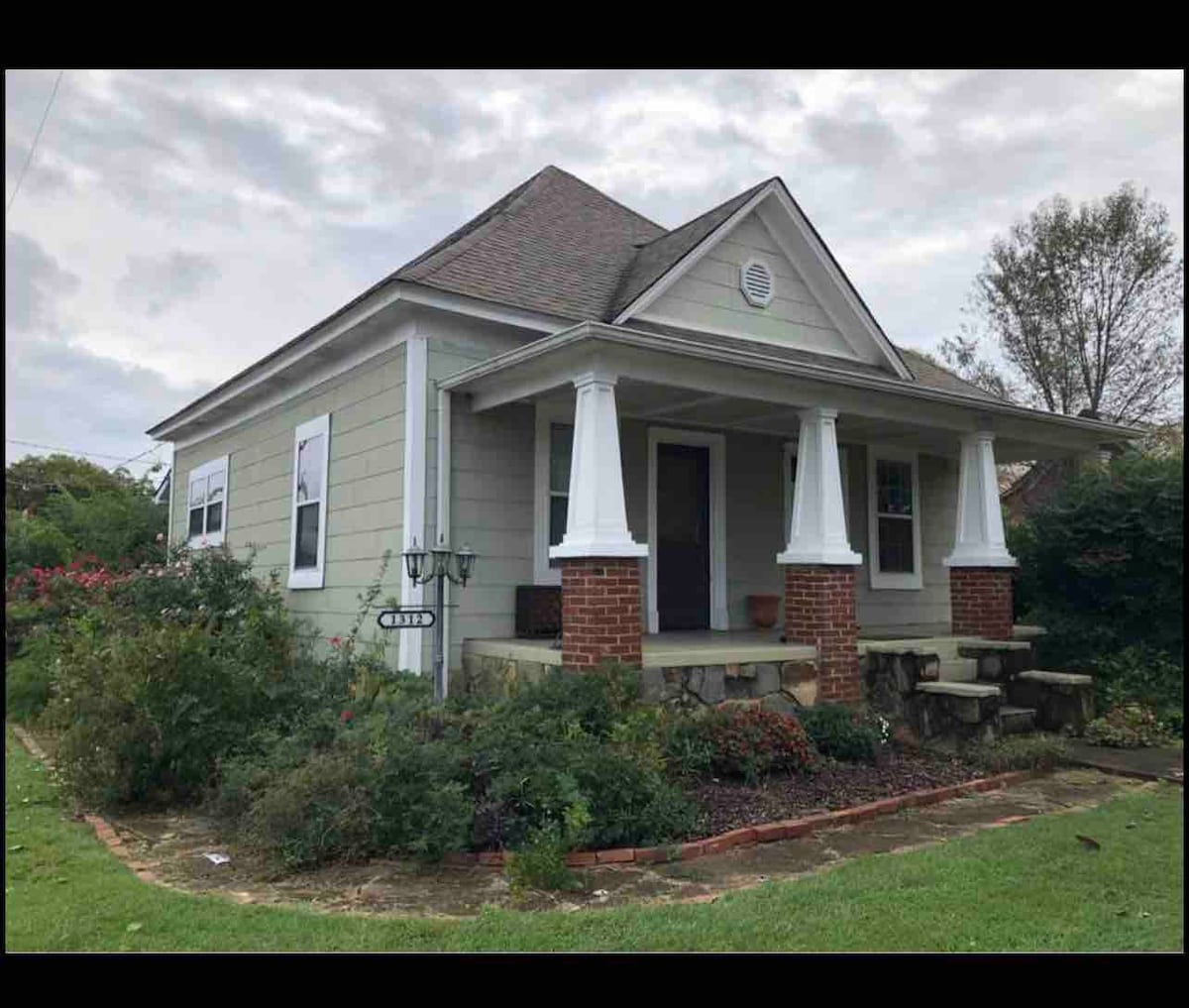 Cozy residential home in Decatur.