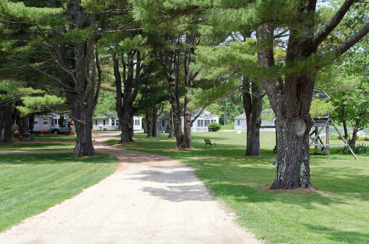 Cottage Eleven, 84 Drakes Island Road, Wells, ME