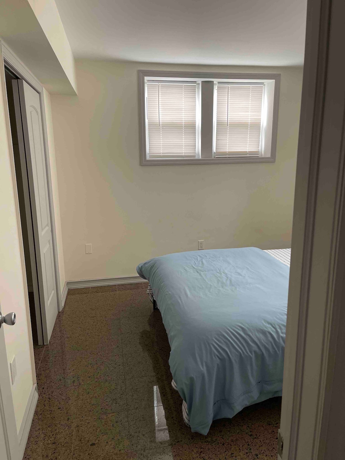 Spacious 2 bedrooms  near JFK AiRPORT