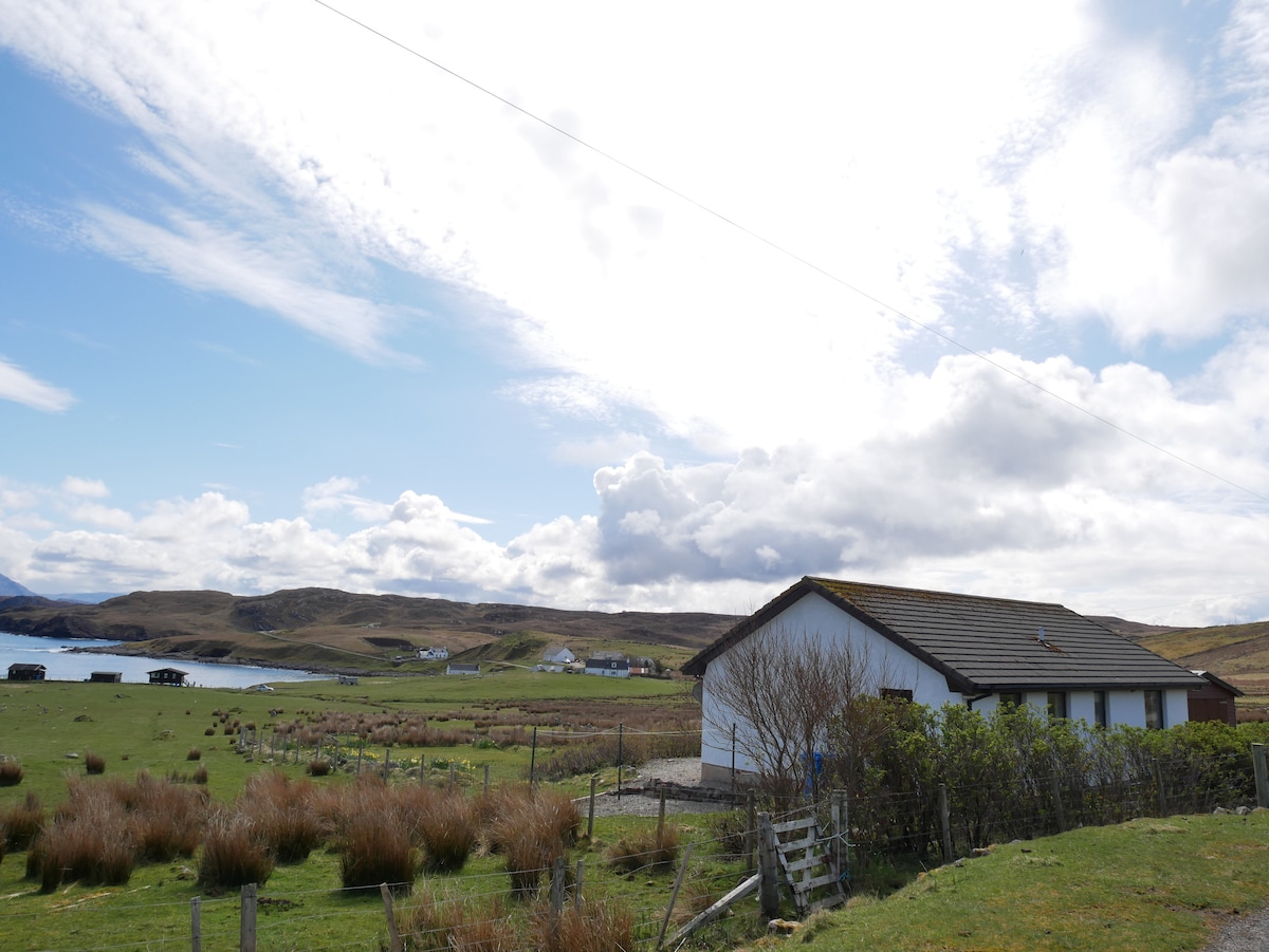 3 bed home by the sea with mountain views