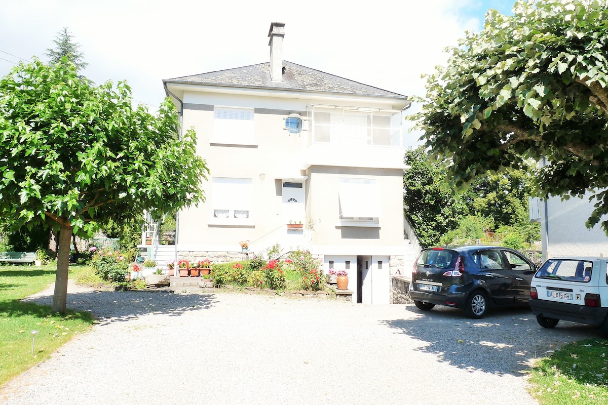 Un bel appartement au calme , très lumineux.