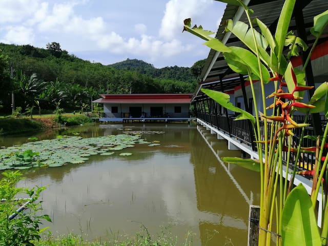 ตำบล หนองทะเล的民宿