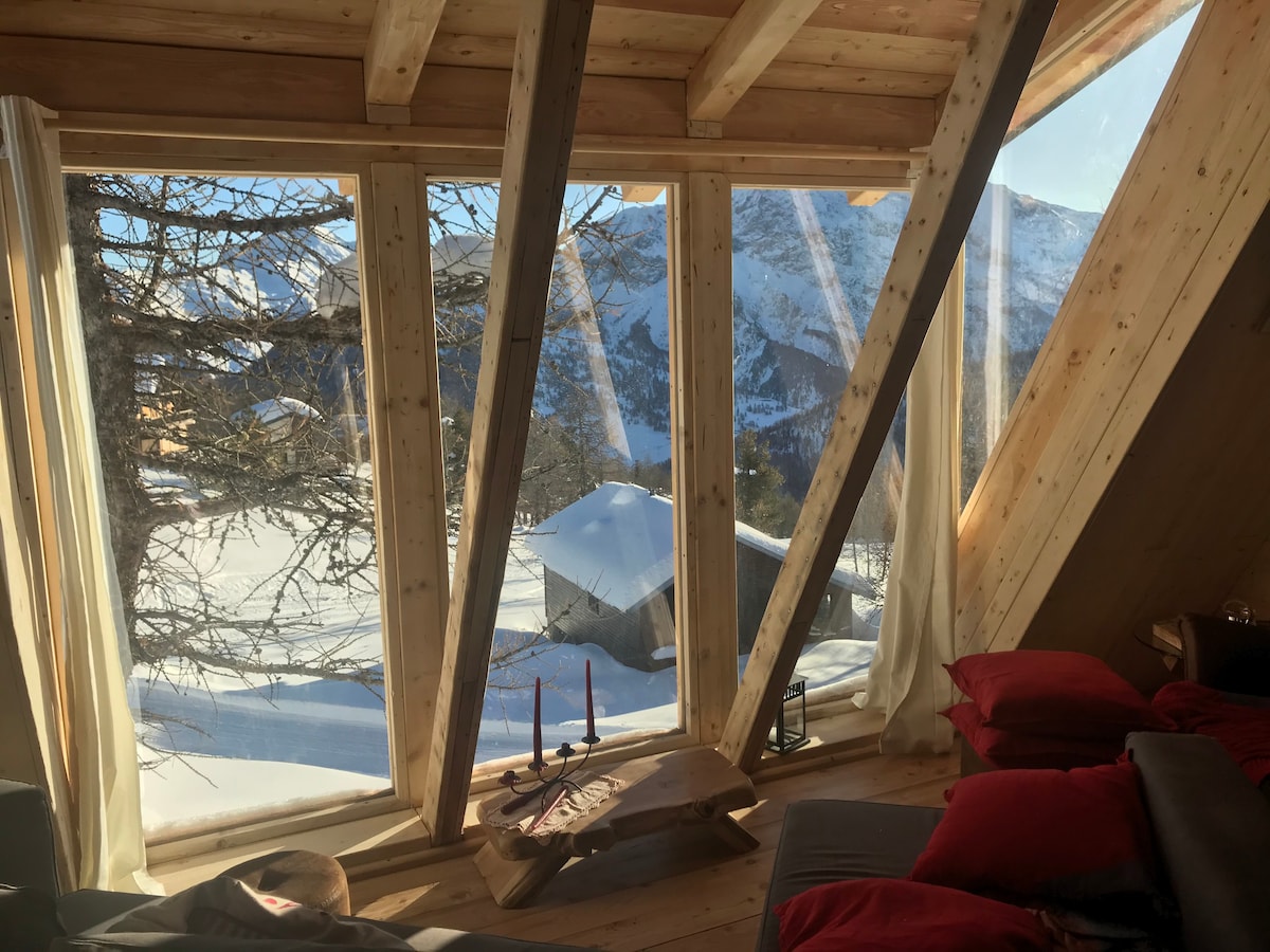 山间滑雪小屋度假木屋