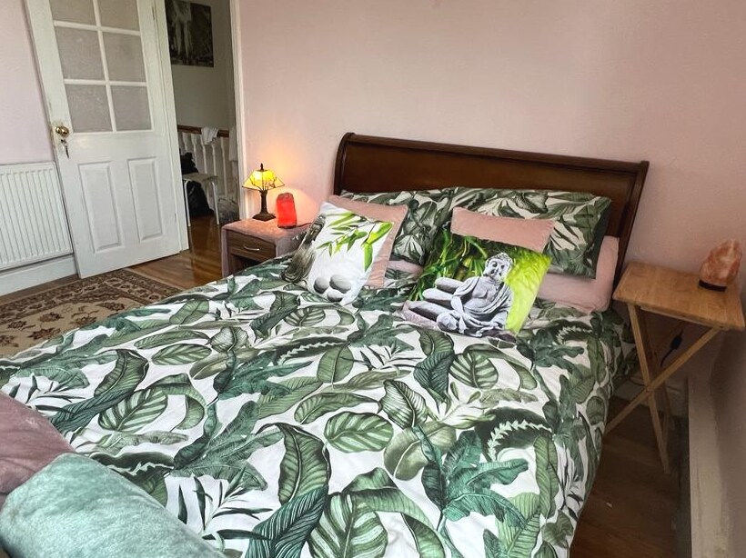 Double room in lovely home, Penny Lane Liverpool