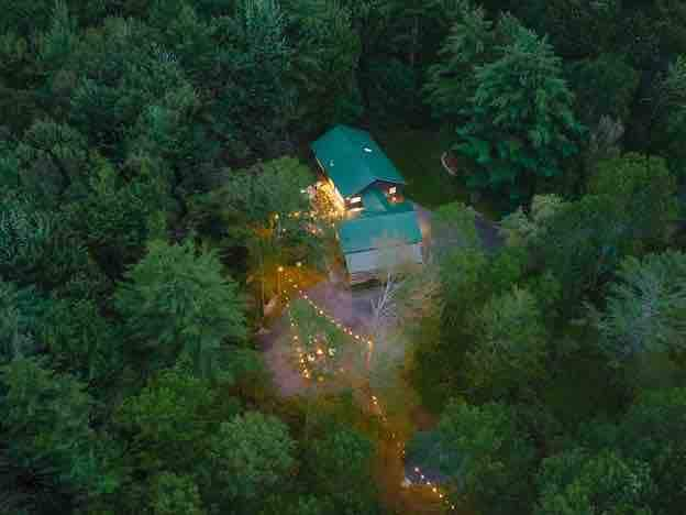 A Modern Day Cabin to Rest & Play